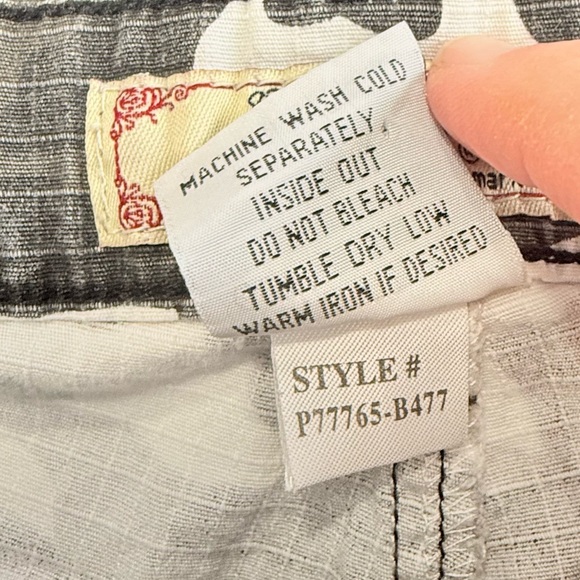 Y2K YMI Bootcut Camo Pants (5) - Picture 3 of 8